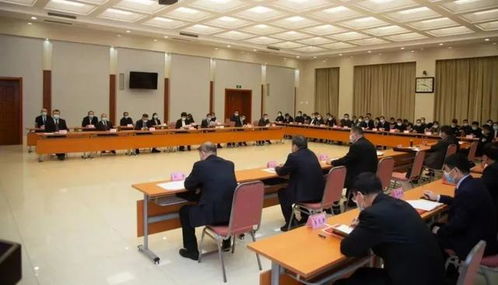 秦偉同志受聘為肥城市人大常委會法律咨詢委員會委員，為法治建設(shè)注入新動力